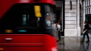 בעולם שבו הצרכים הייחודיים של נשים חרדיות לעיתים נדחקים לשוליים, בדרכים ישרות מעניקים שירות תחבורה שמביא איתו בשורה של רגישות, ביטחון ופרטיות – בניהולה של אישה חרדית שמבינה בדיוק מה נדרש כדי להגיע ליעד בתחושת שלמות.