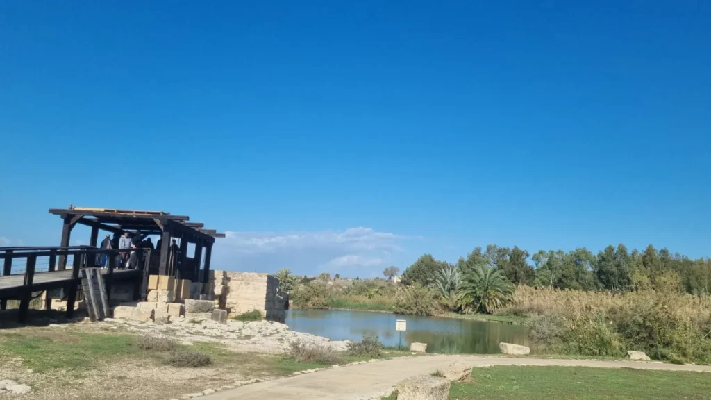 טיול נגיש בנחל תנינים עם ליווי מקצועי